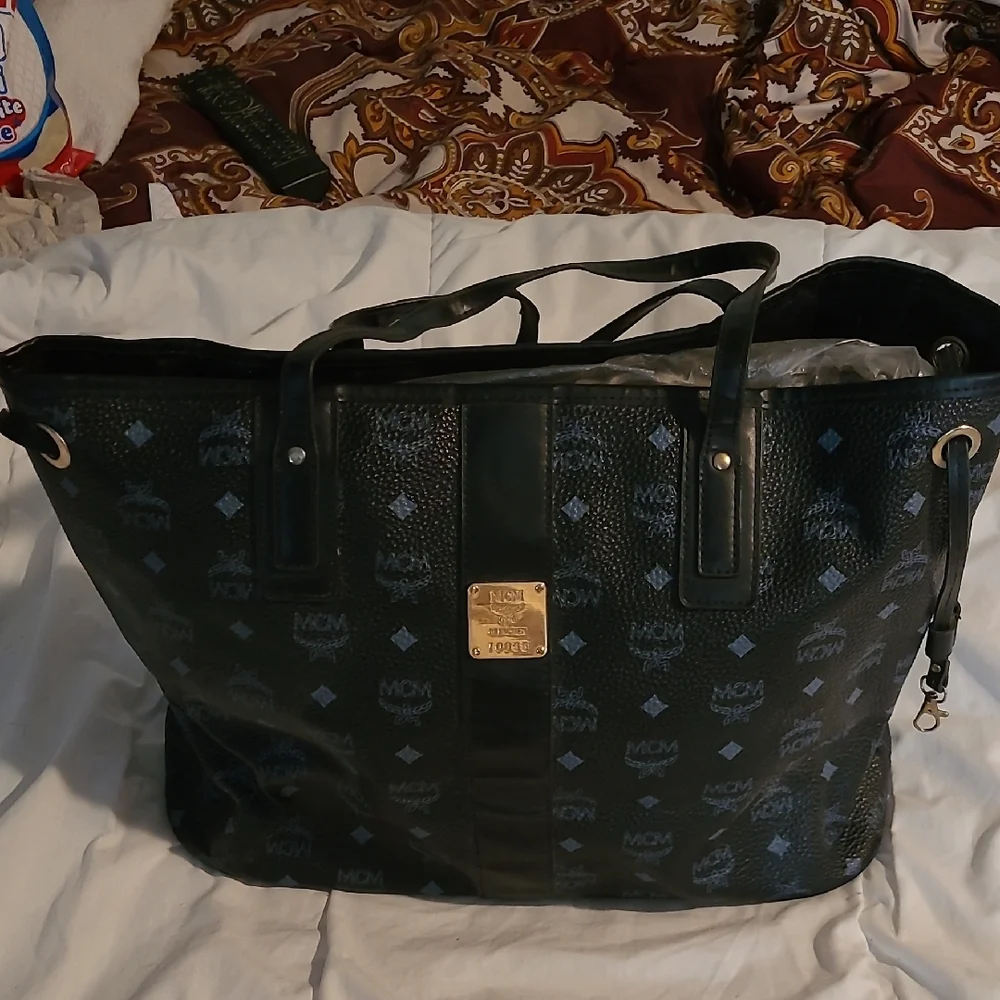 MCM Black and Gold Tote with Logo Pattern - Picture 3 of 8